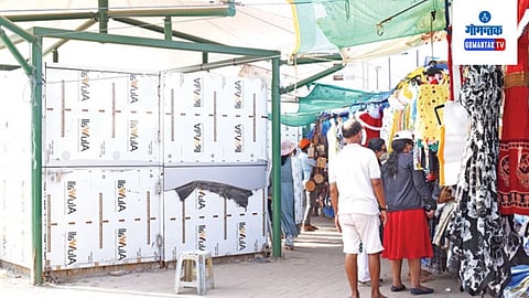Dona Paula Shops