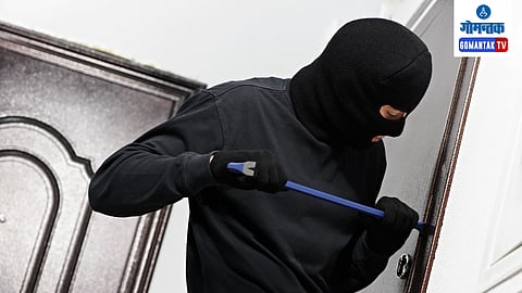 theft in Ex Navy jawans House in UP
