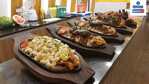 Food Court