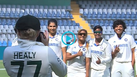 Alyssa Healy turn photographer for Team India