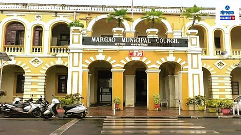 मडगाव मुख्याधिकाऱ्यांची कमाल एका दिवसात 200 फाईल्स केल्या हातावेगळ्या, पालिकेच्या तिजोरीत 14 लाखांची भर