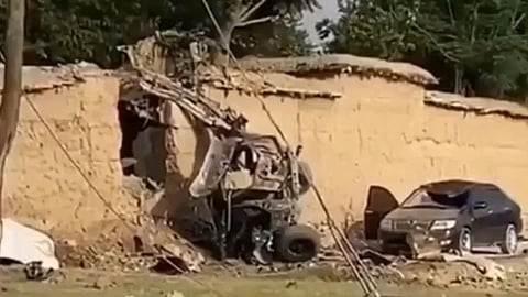 Pakistan Car Blast: पाकिस्तानमध्ये अफगाणिस्तान सीमेजवळ मोठा कार स्फोट; माजी खासदारासह 4 जण जागीच ठार