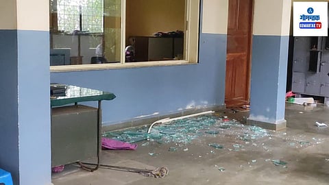 परीक्षेचे पेपर जाळले, खिडक्या, टीव्ही फोडली; म्हापशात शाळेत अज्ञाताकडून नासधूस