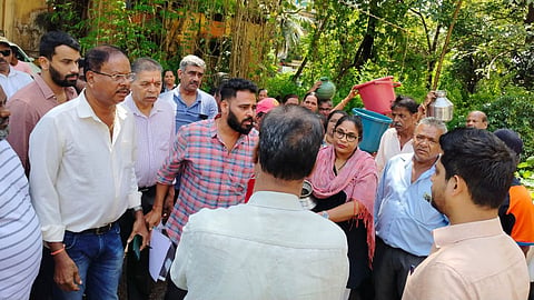 कुणी पाणी देता का पाणी? हणजूण-कायसूव स्थानिक आक्रमक, PWD कार्यालयावर घागर मोर्चा