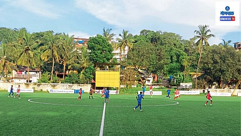 Professional League Tournament: क्लब द (सीडी) साळगावकर संघाने गोवा प्रोफेशनल लीग फुटबॉल स्पर्धेतील पहिल्या विजयाची नोंद केली. त्यांनी यंदा स्पर्धेत पदार्पण केले असून माजी विजेत्या चर्चिल ब्रदर्सवर रविवारी १-० फरकाने निसटती मात केली.