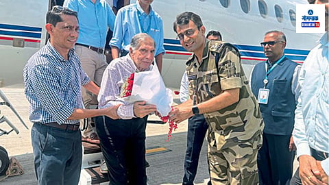 Ratan Tata Last weekend: दिवंगत उद्योगपती रतन टाटा यांनी आयुष्यातील शेवटचा वीकेन्ड गोव्यात व्यतीत केला. ३० वर्षांपूर्वी वास्तव्य केलेल्या ताज फोर्ट रिसॉर्टमधील कुटिरातच त्यांनी वास्तव्य केले. त्यांना समुद्राची फार ओढ होती.