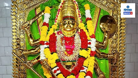 Shree Bhagwati Ravalnath Temple, Pernem: शहराच्या मध्यवर्ती भागात पुरातन अशा मंदिरात श्री भगवती देवी ही अष्टभुजा स्वरूपात पुर्वस्थापित आहे. पेडणेचा दसरोत्सव हा श्री भगवती व श्री रवळनाथ यांचा उत्सव मानला जातो.