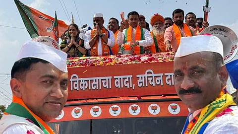 मित्राचा उमेदवारी अर्ज भरण्यासाठी आले गोव्याचे मुख्यमंत्री; रेकॉर्डब्रेक मताधिक्याचा व्यक्त केला विश्वास