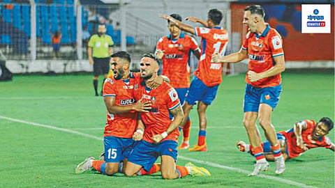 FC Goa: एफसी गोवाने मागील चुकांची पुनरावृत्ती टाळत शनिवारी अतिशय प्रभावी खेळासह विजयी ‘दिवाळी’ साजरी केली. त्यासह बंगळूर एफसीची अपराजित घोडदौडही खंडित केली.