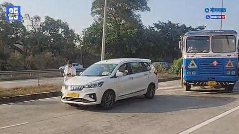 viral video taxi driver flight