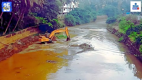 River Cleaning in Bicholim