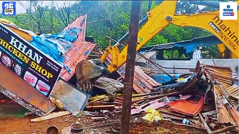 Illegal construction in Curti Khandepar