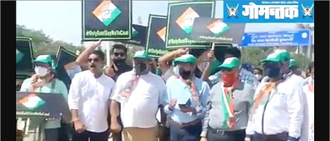 Congress Protested in Hubli against Castle rock to Vasco railway doubling