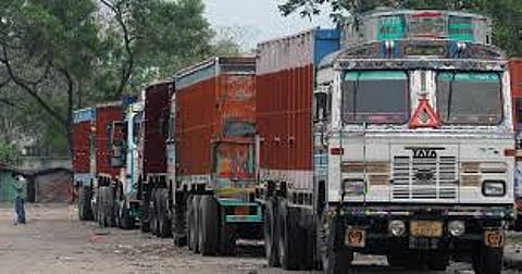 खाणव्याप्त भागातील ट्रक धारकांसाठी महत्वाची बातमी; ट्रकांचा ‘फिटनेस' दंड गोवा सरकारकडून रद्द