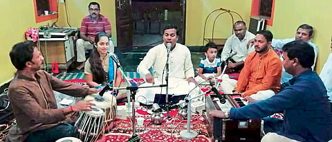 भक्तिमार्ग व भजनातील भावदर्शन यांचा अनुबंध