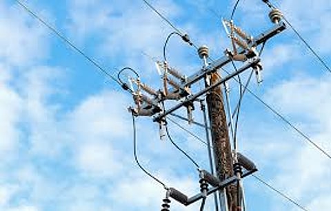 Electricity line in Benaulim