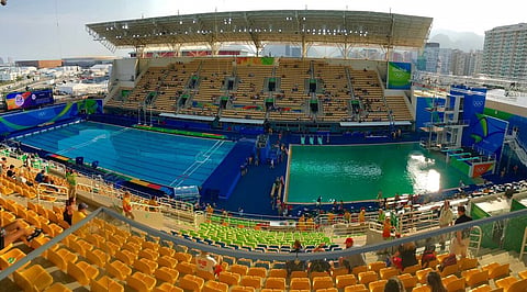 The contrasting colour of the two pools (Credit: Twitter)