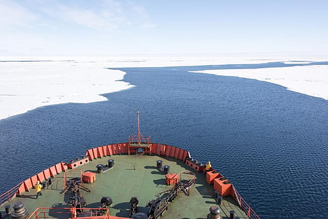 Between April 2015 and April 2016, there was a net ice mass loss of 191 giga-tonnes (Gt). Credit: Christopher Michael / Flicker