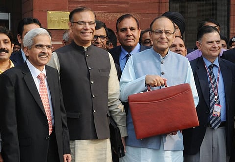 आम बजट में बेसिक इनकम संबंधी किसी बड़ी घोषणा की उम्मीद की जा रही है