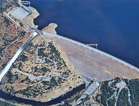 The Oroville dam is nearly full following winter storms that brought relief to the drought-hit state after four years. Credit: David Valenzuela / Flicker