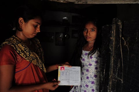For the first time, an attempt has been made to identify how climatic variations and agricultural yield contribute to India’s burgeoning suicide rate. Credit: Sayontoni Palchoudhuri / CSE