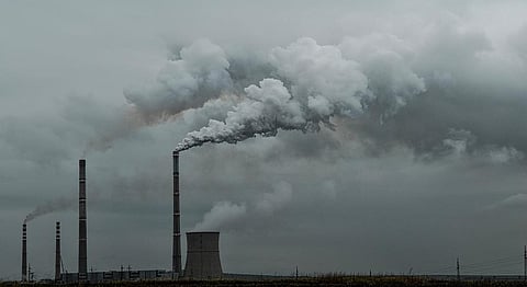 Audit scrutiny of files also showed that KSPCB didn’t have in place a mechanism to track renewal or expiry of consents granted to industrial units. Credit: nikolabelopitov/Pixabay