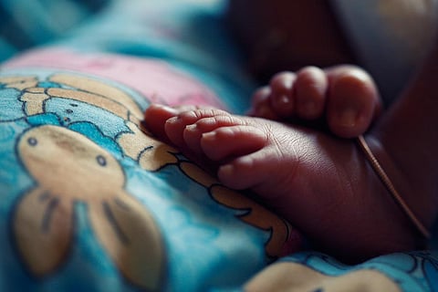 On an average, estimated deaths of under 5 children is double the targeted figure, while estimated deaths of newborns is about 2.4 times greater than the targeted one. Credit: Vinoth Chandar/Flickr