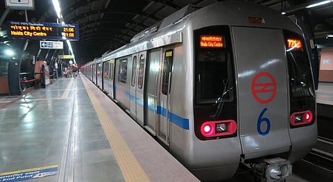 Sudden drop in ridership of Delhi Metro by about 300,000 was registered in October 2017 as an effect of fare revision. Credit: Wikimedia Commons