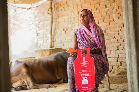 580 million Indians, or 1/4th of the world's population, will rely on solid fuel. Credit: Srikant Chaudhary