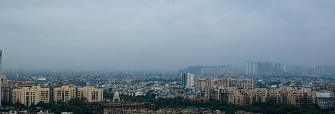 Why is Delhi facing a flip-flop in weather conditions