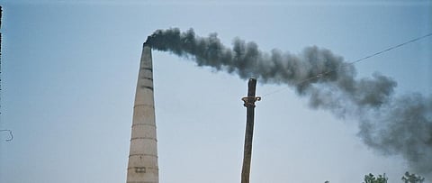 Air pollution can cut 8 yrs off lives of 250 mln north Indians: Report