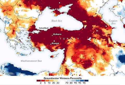 Shallow groundwater storage as of January 11, 2021, as measured by the Gravity Recovery and Climate Experiment Follow On (GRACE-FO) satellites. Blue areas have more water than usual, and orange and red areas have less. Image: Lauren Dauphin/NASA Earth Observatory