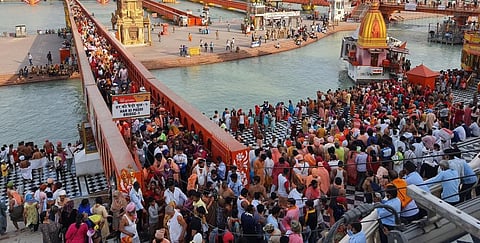 Crowds at the Har ki Pauri bathing ghat in Haridwar on the first day of the 'Shahi Snan'. Photo: Midhun Vijayan / CSE