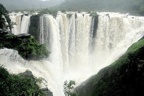 मॉनसून अपडेट: कई राज्यों में गरज के साथ बारिश, कोंकण-गोवा, गुजरात व महाराष्ट्र में अलर्ट जारी
