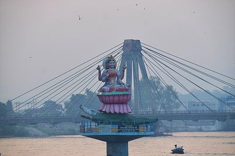 गंगा और उसकी सहायक नदियां बारहमासी नदियां हैं जो सिंचाई के साथ - साथ मनोरंजन के प्रमुख साधन हैं। फोटो: कुशाग्र राजेंद्र