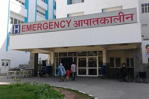 दिल्ली का दीप चंद बंधु सरकारी अस्पताल; फोटो: आईस्टॉक