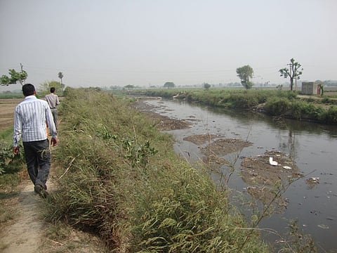 मुजफ्फरनगर में दूषित घरेलू सीवेज काली नदी को कर रहा गंदा