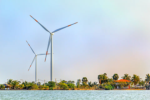 Global wind, solar pipeline hits record 4.9 TW, but rich economies fall behind