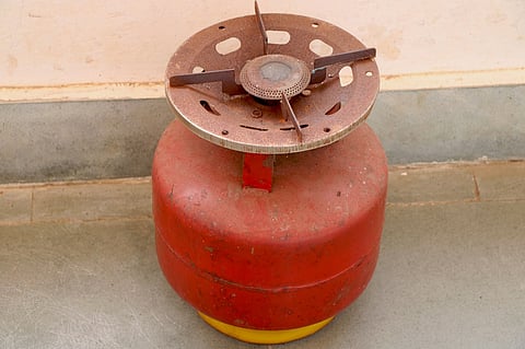 In ‘protecting’ politically sensitive household consumers from LPG shock, economically vulnerable groups being exposed to war-driven price surge: Experts
