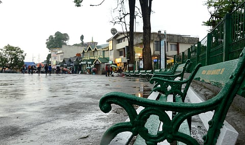 Daily weather tracker: Red alert for rain in West Bengal-Sikkim, Orange alert in Uttarakhand and Northeast; humid heat to persist in several states