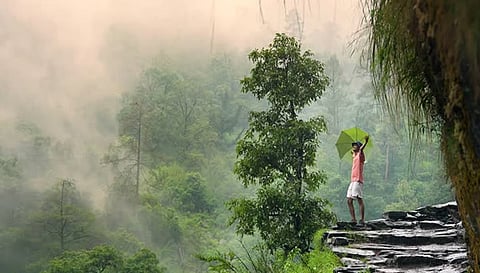 Daily weather tracker: Low-pressure system moves towards Uttar Pradesh, heavy rain and thunderstorms likely across several states