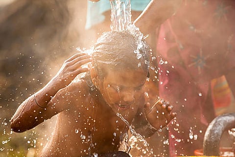 शुष्क इलाकों में अधिक बारिश के दौरान या उसके तुरंत बाद उमस भरी गर्मी के आसार अधिक होते हैं।