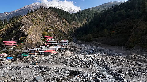 त्रासदी के ढाई माह बाद धराली की तस्वीर, फोटो: प्रदीप सती