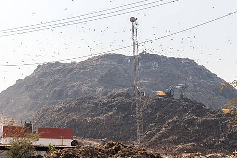 मानसून की बारिश और तेज हवाएं माइक्रोप्लास्टिक को लगातार भूजल, खेतों और दूर-दराज के क्षेत्रों तक पहुंचा रही हैं।