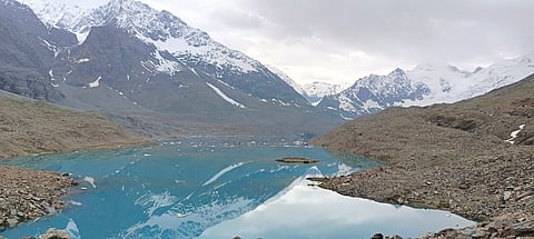 घेपन झील का दायरा लगातार बढ़ रहा है। सभी फोटो: रमनकांत
