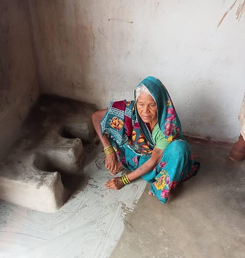 केन-बेतवा लिंक प्रोजेक्ट प्रभावित गांवों में क्रमिक चूल्हाबंदी जारी है। फोटो: जय किसान संगठन