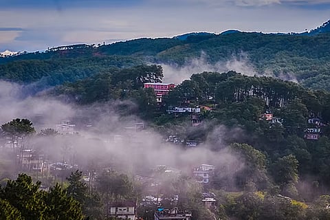 आज अंडमान-निकोबार द्वीप समूह, अरुणाचल प्रदेश, असम-मेघालय, बिहार, केरल, कोंकण-गोवा, दक्षिण आंतरिक कर्नाटक, उप-हिमालयी पश्चिम बंगाल-सिक्किम व तमिलनाडु-पुडुचेरी में भारी बारिश के आसार हैं