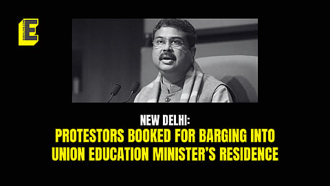 The protesters were carrying pamphlets of NSUI