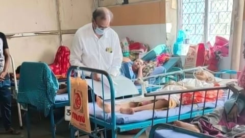 Kolkata RG Kar murder-rape protests: This HoD's gesture of solidarity is winning hearts