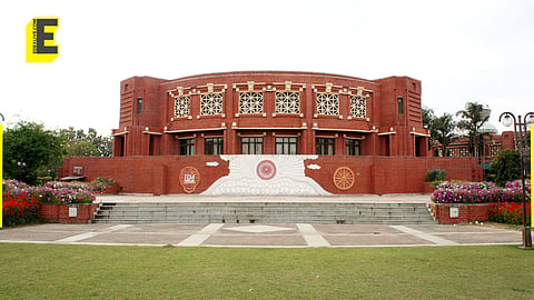 IIM Lucknow has announced a final extension for applications to its innovative blended MBA program, pushing the deadline to August 31, 2025